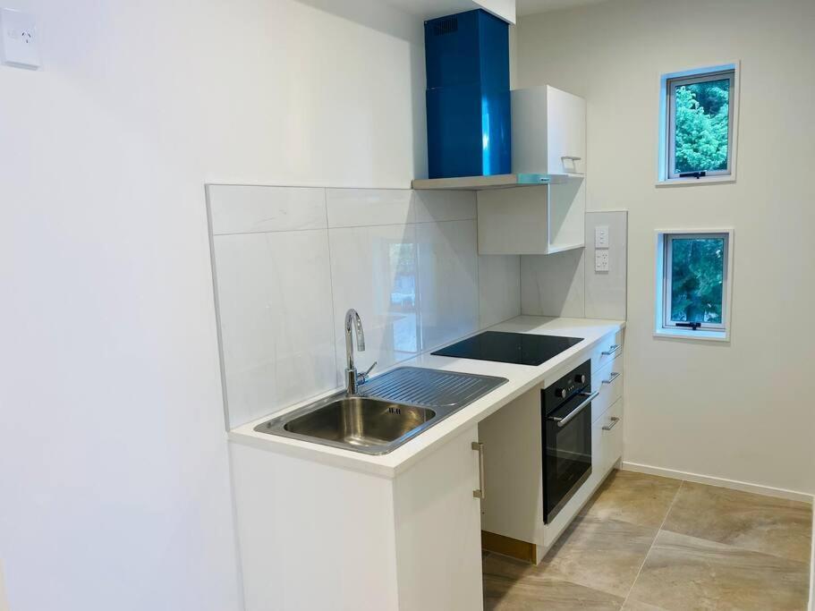 Otahuhu Town Centre Brand New Apartment 8B โอ๊คแลนด์ ภายนอก รูปภาพ