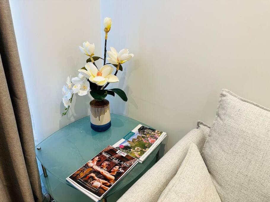 Otahuhu Town Centre Brand New Apartment 8B โอ๊คแลนด์ ภายนอก รูปภาพ