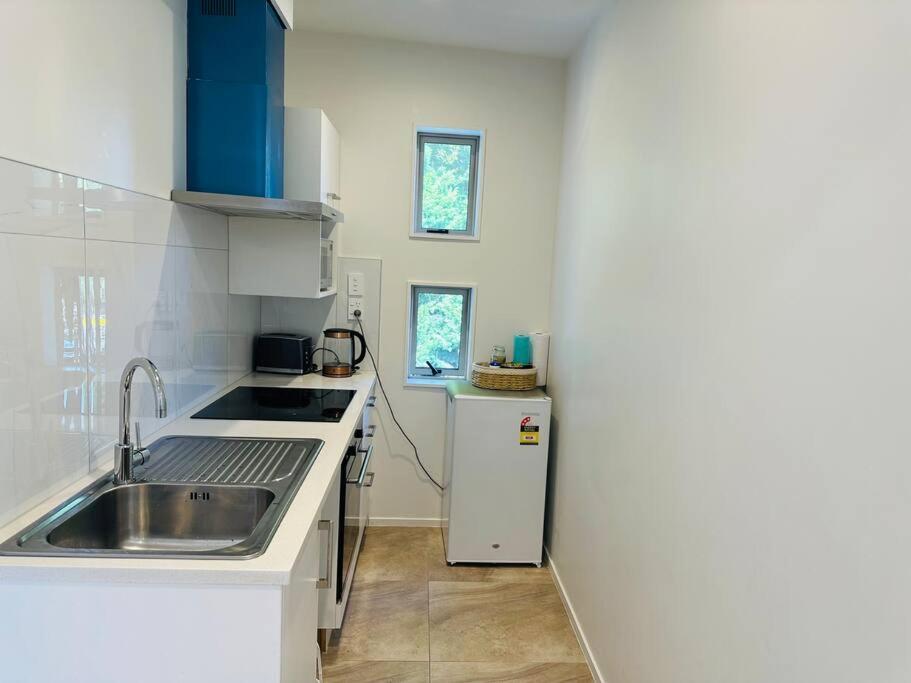 Otahuhu Town Centre Brand New Apartment 8B โอ๊คแลนด์ ภายนอก รูปภาพ