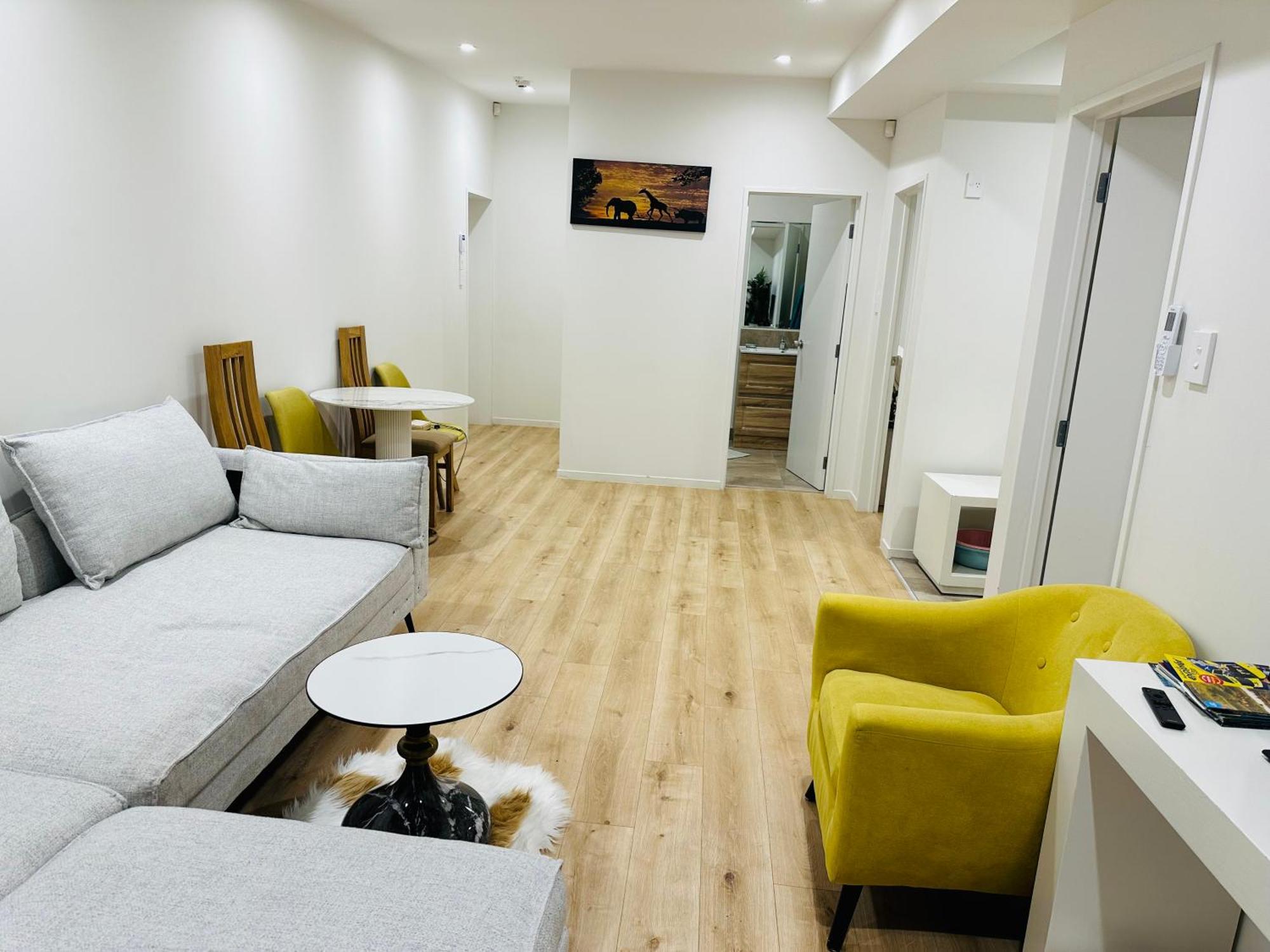 Otahuhu Town Centre Brand New Apartment 8B โอ๊คแลนด์ ภายนอก รูปภาพ
